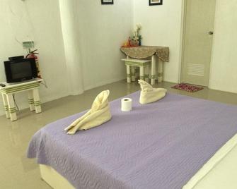 Cronin Residences - Oslob - Bedroom
