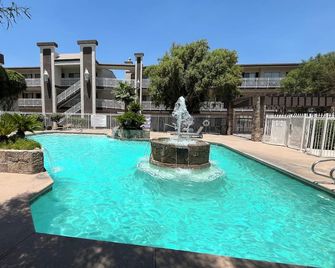 Manor Suites - Las Vegas - Pool