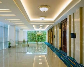 Hotel Santika Pekalongan - Pekalongan - Lobby
