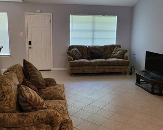 Sweet Home - Laplace - Living room