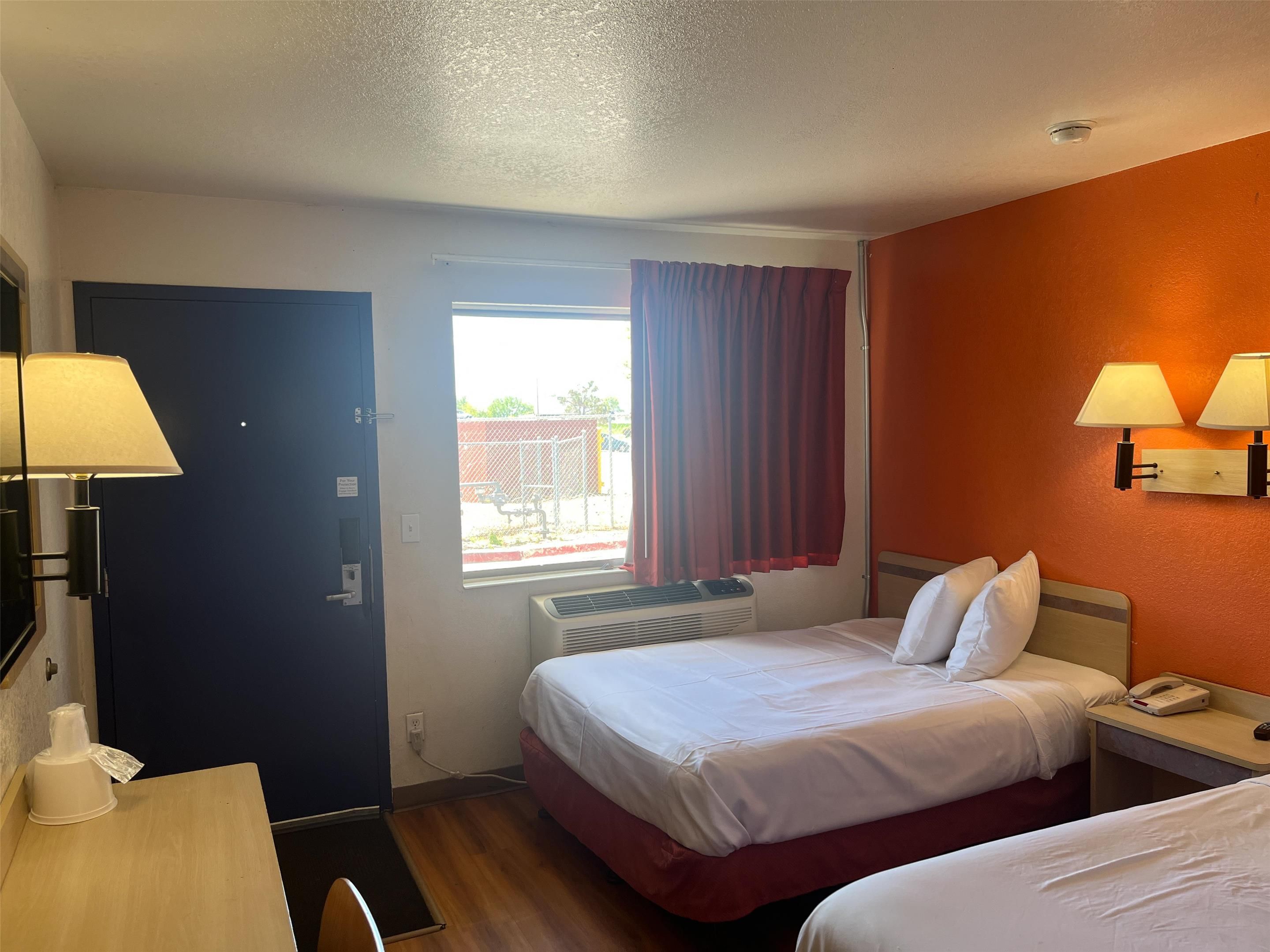 موتل 6 فورت كولين، كجيوو - فورت كولينز - غرفة نوم