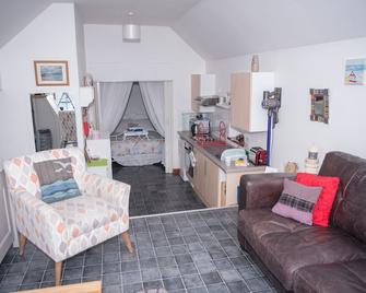 Pew With A View - Seafront Cottages - Fraserburgh - Living room