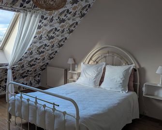 Chambre Rose Blanche - Le Lude - Schlafzimmer