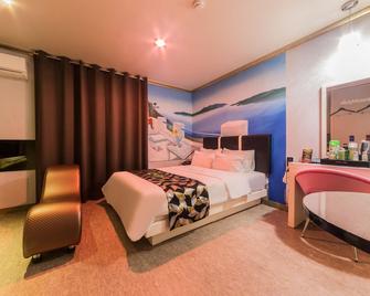 Pocheon Zara Self Check-in Motel - Pocheon - Habitación