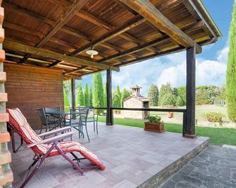 Modern Holiday Home in Montepulciano With Pool - Acquaviva - Patio