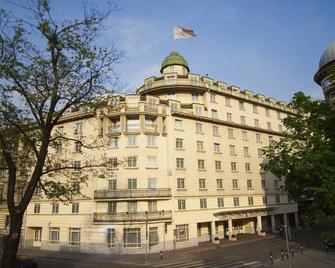 Austria Trend Hotel Ananas - Vienna - Building