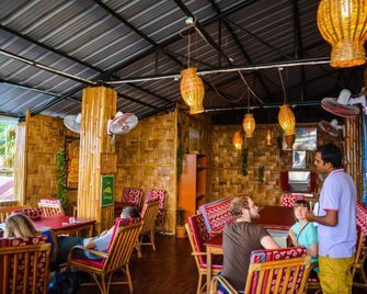 Hotel Lalaji Bayview - Port Blair - Restaurante