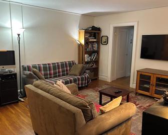 1br Walk To Subway/Lirr On Austin Street - Queens - Sala de estar