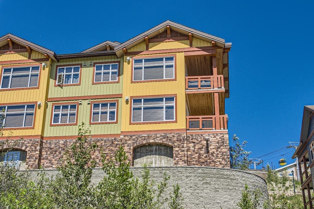 The Crescent by Okanagan Premier - Big White - Edificio