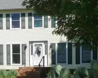Studio 2271-only minutes to 77 - Rock Hill - Building