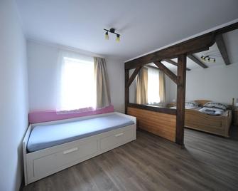 Old town center apartments on the Romantic Road - Harburg - Schlafzimmer