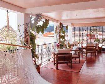 Ojala - Antigua Guatemala - Balcón