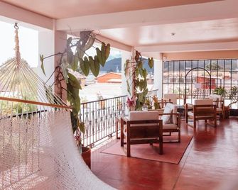 Ojala - אנטיגואה גוואטמלה - מרפסת