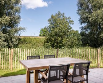 Luxury Villa With Sauna, Located On The Water In A Holiday Park - Wolphaartsdijk - Binnenhof