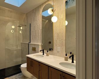 European inspired cottage - Spring Lake - Baño