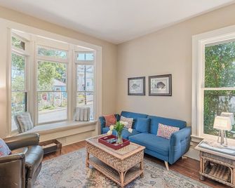 3704 Ship's Watch - Pacific Grove - Sala de estar