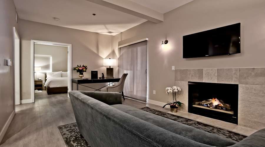 Grand Hotel - סאניוייל - סלון