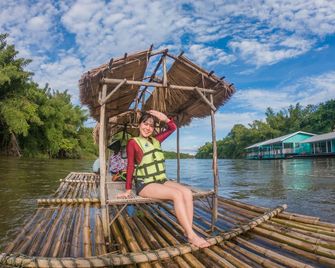 Binlha Raft Resort - Sai Yok