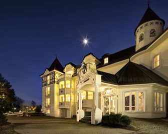 Schloss Hotel Holzrichter - Nachrodt-Wiblingwerde - Edificio