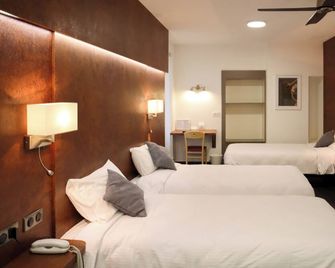 Hôtel Le Lons - Foix - Schlafzimmer