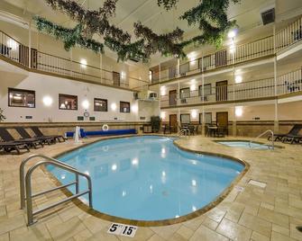 Motel 6 Minot Nd - Minot - Bể bơi