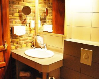 Logis Hôtel Restaurant Kleiber - Saverne - Bathroom