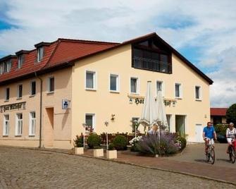 Bed & Breakfast Hotel Müllerhof - Caputh - Gebäude