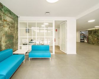 Apartamentos El Faro By Mc - Benidorm - Recepción