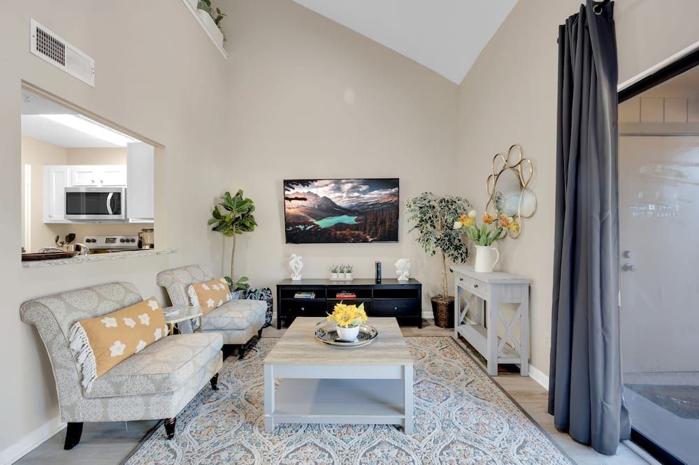 Cozy spacious 2 bedrooms 2 bathrooms near beach - جاكسونفيل (فلوريدا) - غرفة معيشة