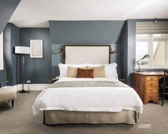 The National Hotel - Fremantle - Bedroom