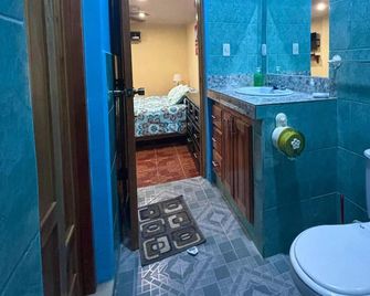 Granados Guest House - Granada - Bad
