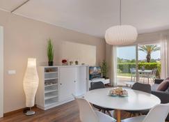 Hauzify I Apartaments l'Estel - Sant Feliu de Guíxols - Phòng ăn