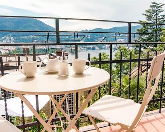 Maison Peltrera - Como - Balcony