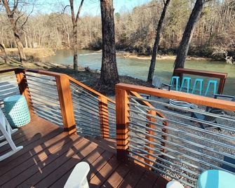New! Boutique Tiny Home On The Saluda River - Easley - Balkon