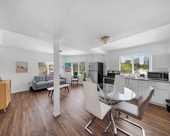 Renzzi Villas - Miami - Comedor