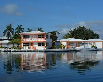 Sailfish Resort - Placencia