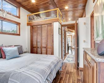 The Casitas at Las Tortugas - La Hacienda - Driftwood - Bedroom