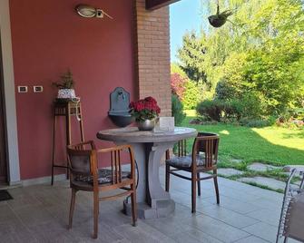 B&B Rubino - Cuneo - Patio