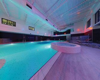 Village Hotel Coventry - Coventry - Pool