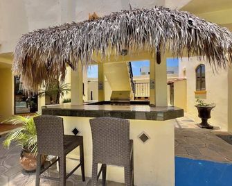 Puerto Nuevo Surf Casita Feliz 1 BR with pool - 푸에르토누에보 - 파티오