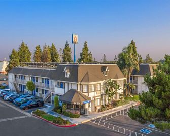 Motel 6-Merced, Ca - North - Merced - Building