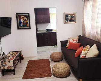 Hill Retreat - Kingston - Kingston - Salon