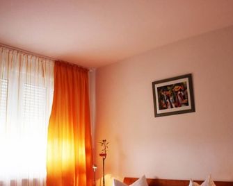 Deutscher Hof - מנהיים - חדר שינה