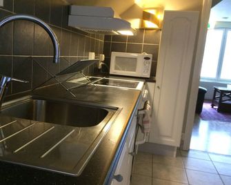 Eksjö Camping & Konferens - Hostel - Eksjö - Kitchen