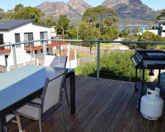 Pebble Shack - Coles Bay - Balcony