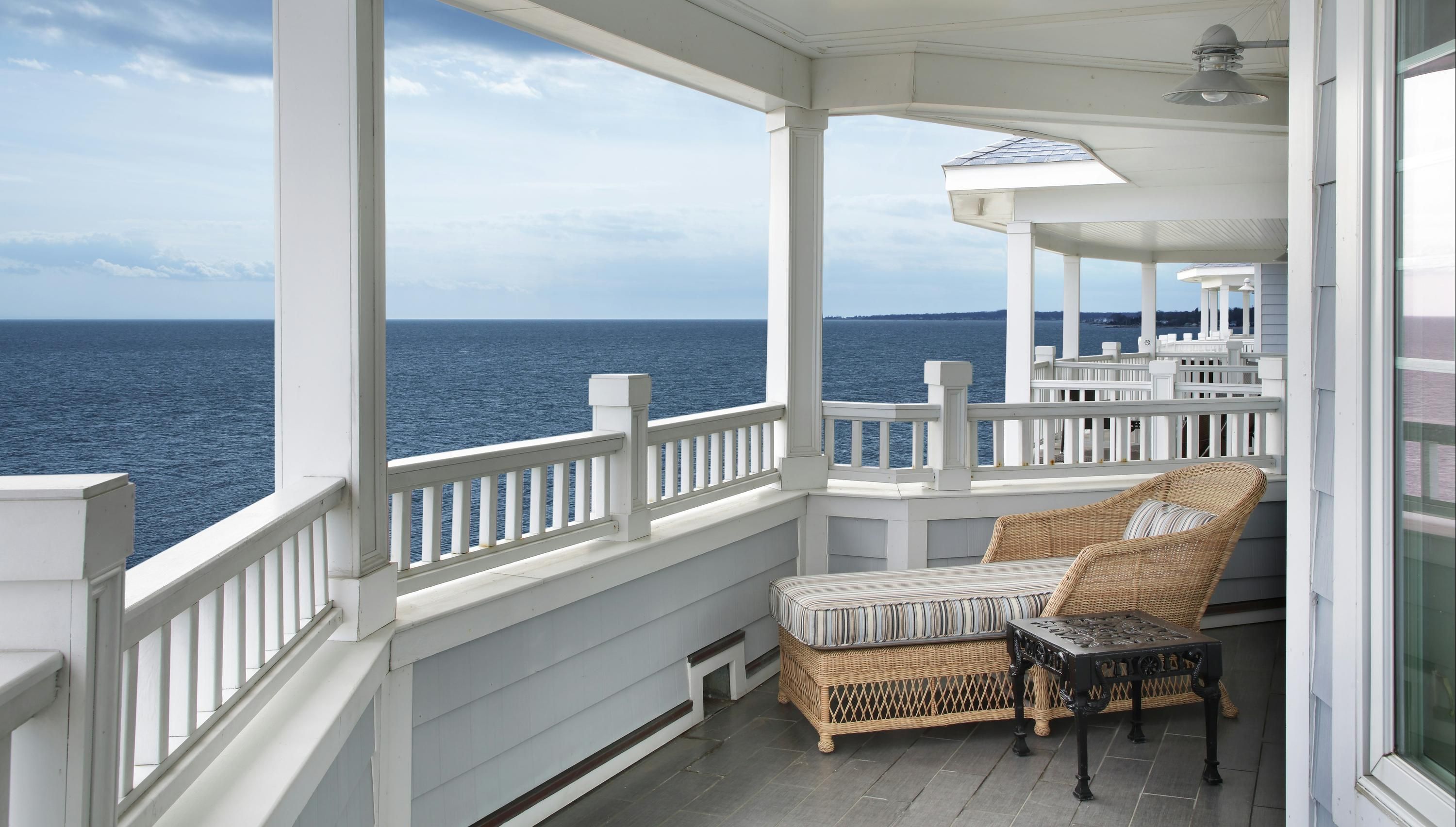 Madison Beach Hotel, Curio Collection by Hilton - Madison - Balkón