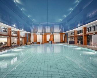 Nouri - באד קרוצינגן - בריכה