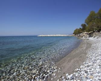Apollon Apartments - Avia - Playa