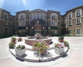 Holiday Inn Express Windsor Sonoma Wine Country By IHG - Windsor - Edificio