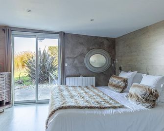 Domaine du Grand Bec - La Maison de Jacky, swimming pool, tennis court, beach, sea view - Villerville - Chambre